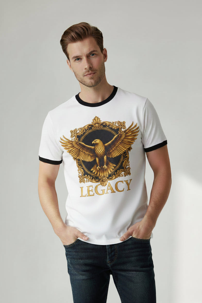 Tricou la baza gatului