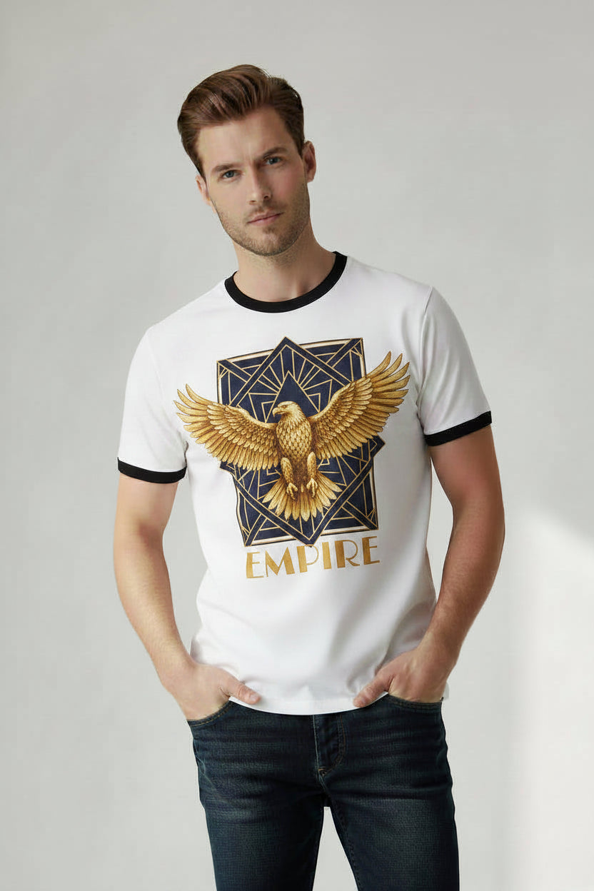 Tricou la baza gatului