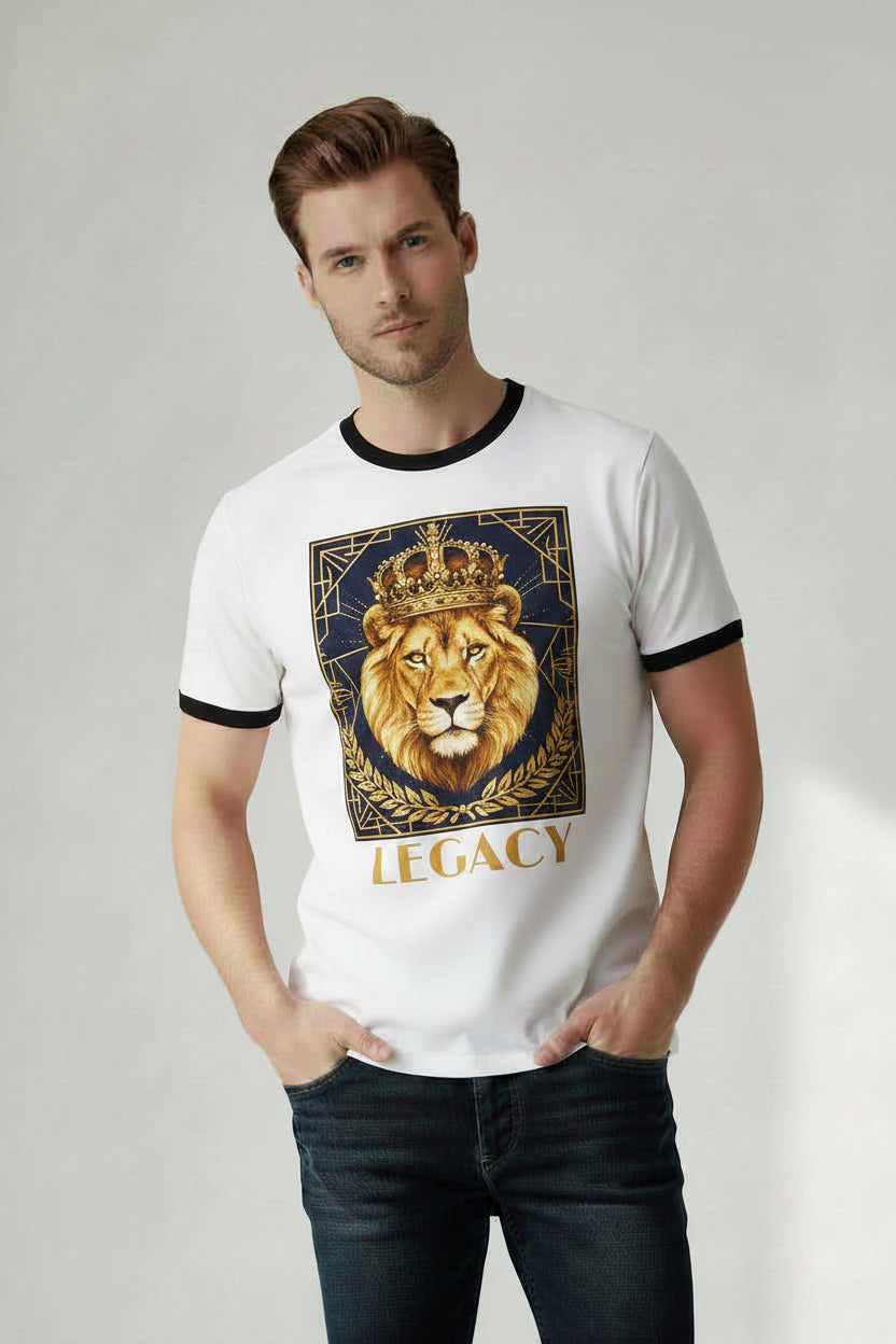 Tricou la baza gatului